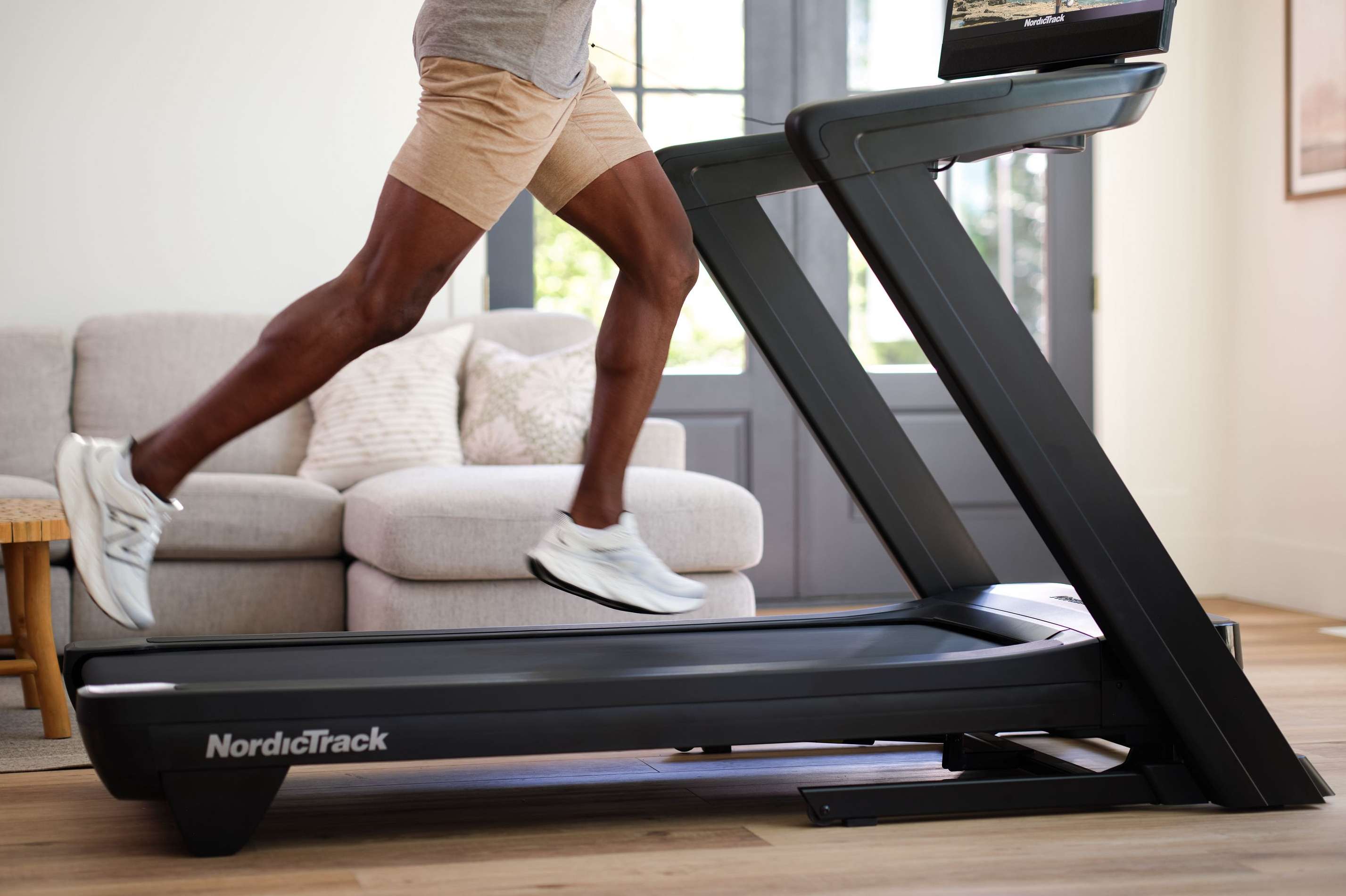 NTL19125_Lifestyle_Mendon_Devonric_Johnson1231 edit.jpg