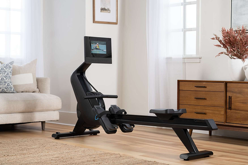 thumb_NTRW15125LifestyleLisaChulichDevinSmith54xiao 1.png